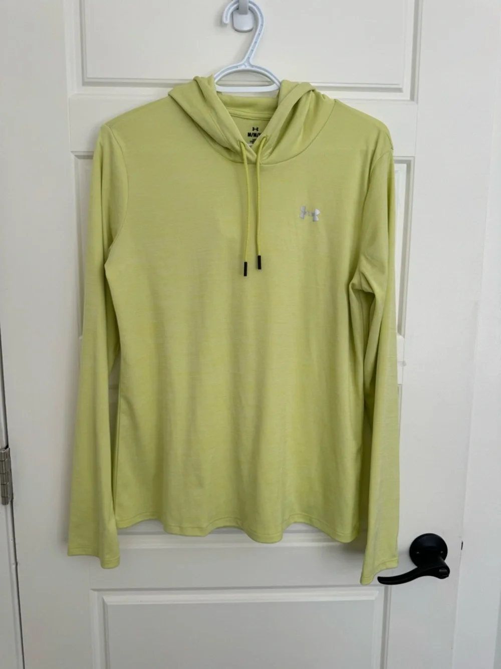 Under Armour Bundle w’s medium - Picture 2 of 13